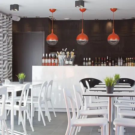 Hotel De L'octroi 3*